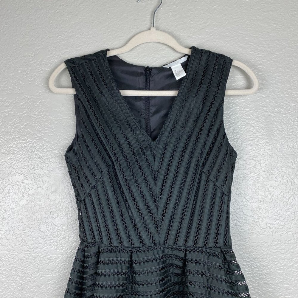 H&M Black A-Line Lace Eyelet Body Flattering Dress Women's Size 4 - Picture 2 of 7